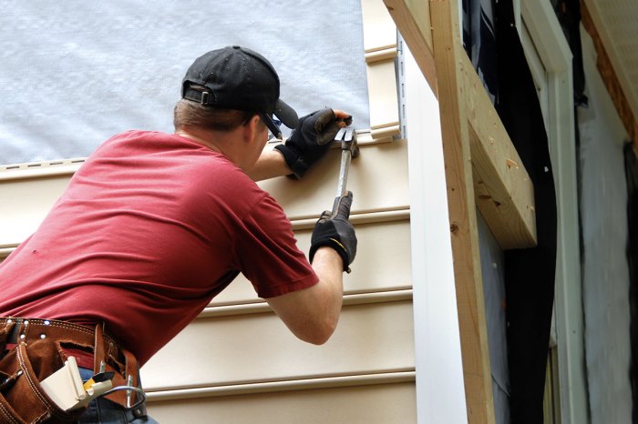 Cost to replace one piece of vinyl siding