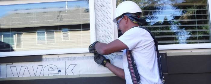 Wood siding repair contractors near me